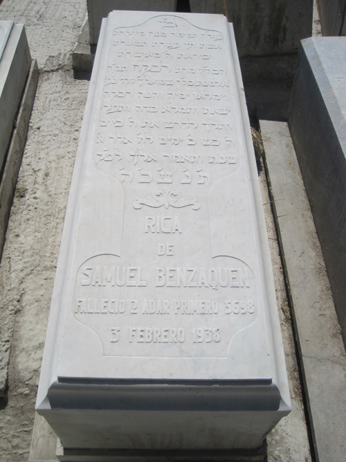 شاهدة قبر benzaquen rica