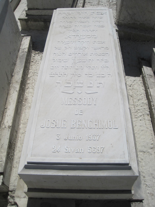 Grafsteen van benchimol messody