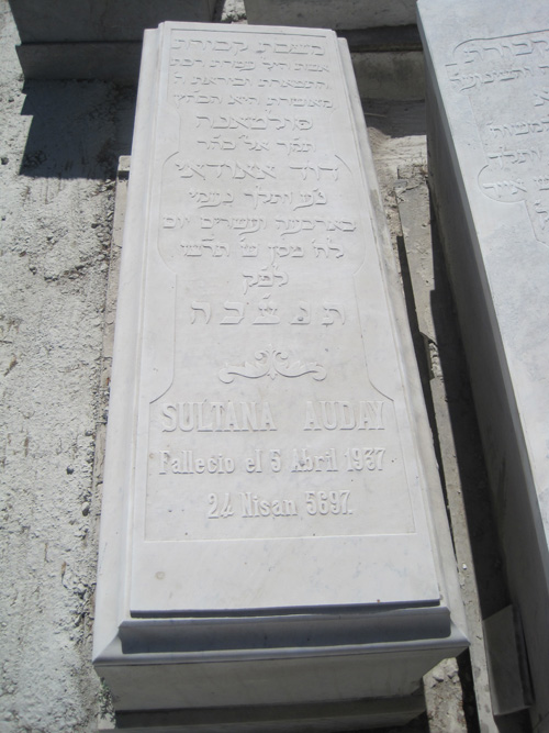 Grabstein von auday sultana