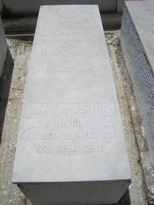 Lápide de nahon donna