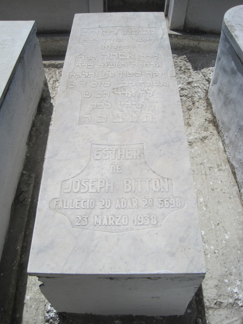 Stèle de bitton esther