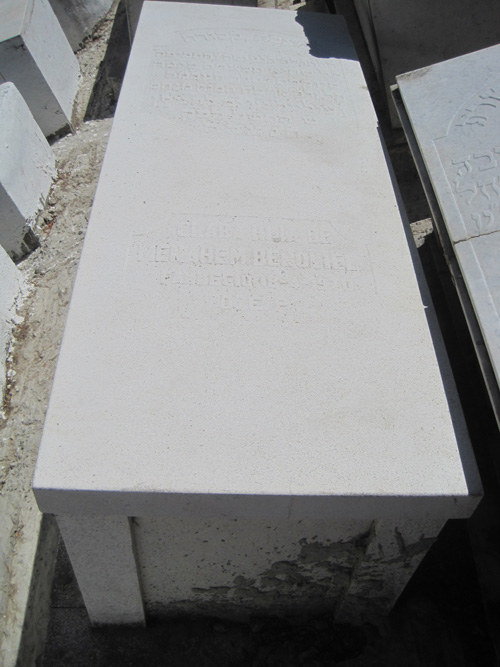 Stèle de benoliel clara