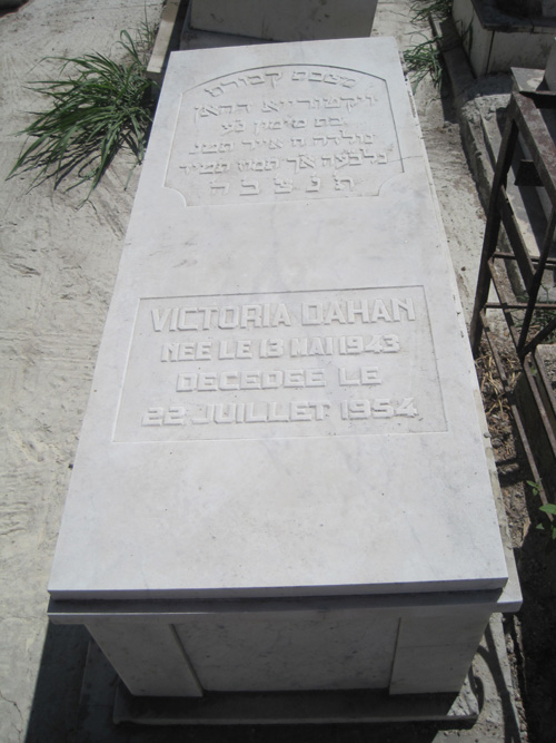 Grafsteen van dahan victoria