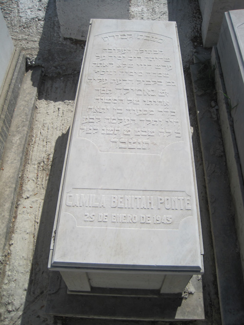 Stèle de ponte camila