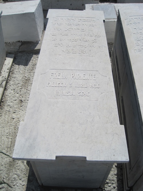 Stèle de pariente freha