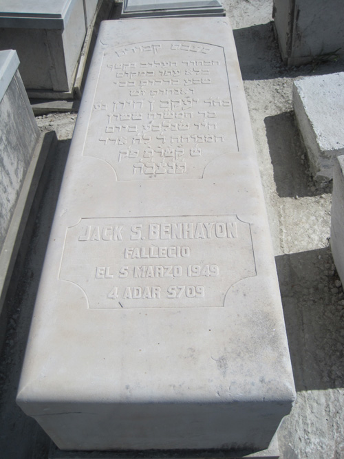 Stèle de benhayon jack