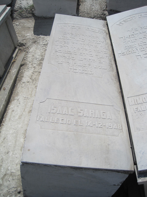 Stèle de saraga isaac