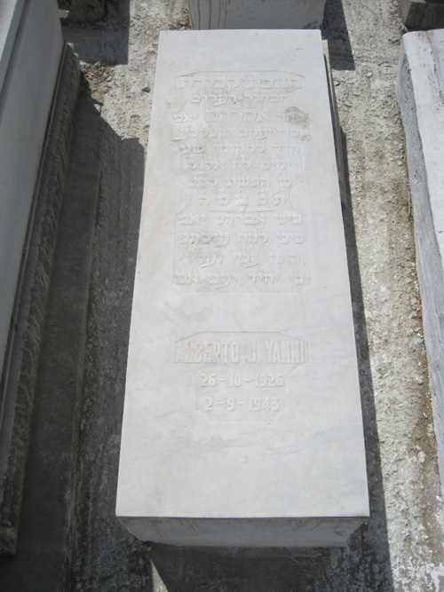 Stèle de yahni abraham