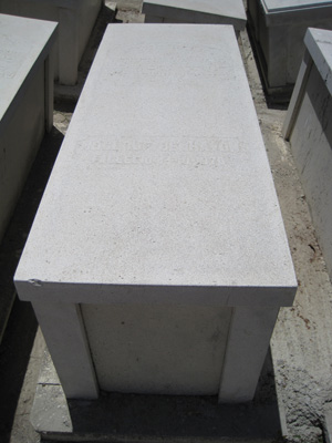 Stèle de benhayon mojluf