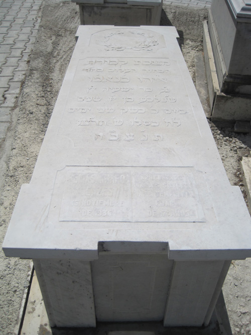 Tombstone of knafo elias