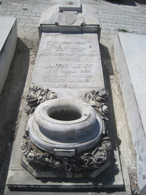מצבת levy jacob