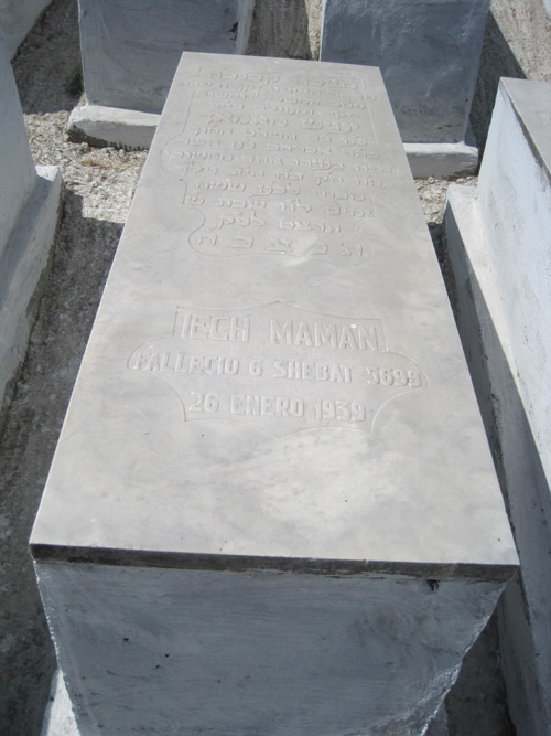Stèle de maman ihech