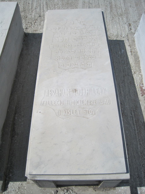 מצבת levy abraham