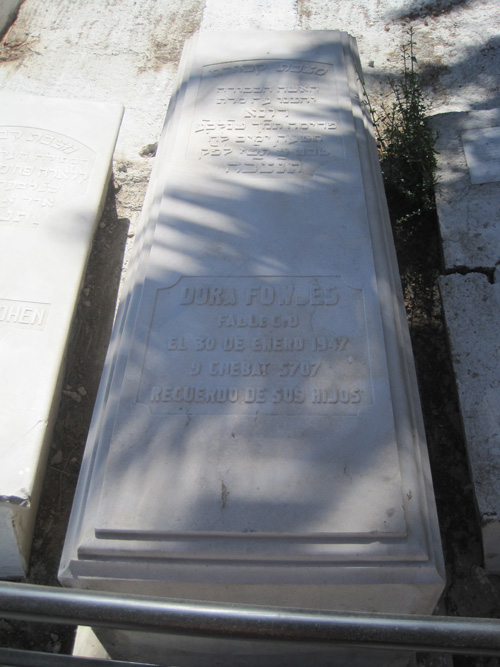 Stèle de fowles dora