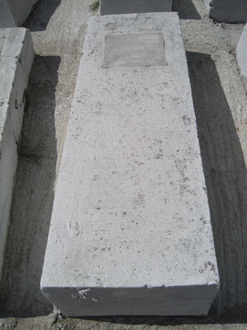 Stèle de benzaquen esther
