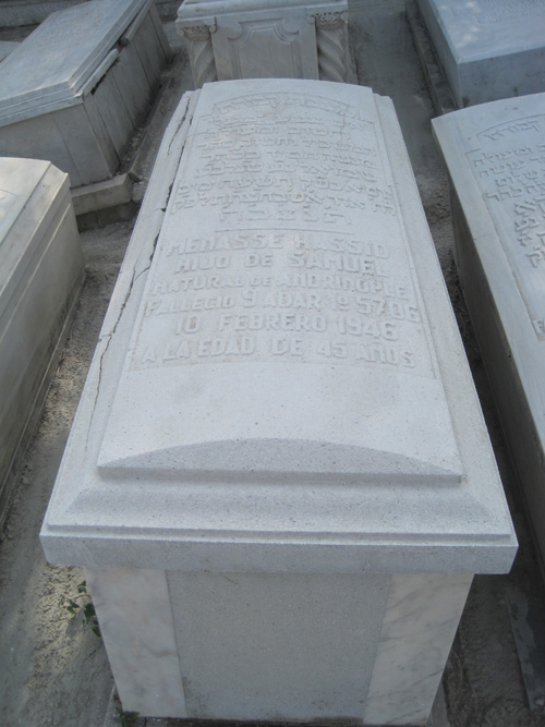 Stèle de hassid menasse