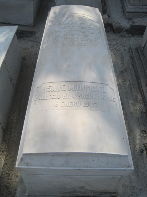 Stèle de pinto isaac