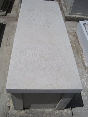 Stèle de benmergui esther
