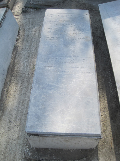 Stèle de monsonego yussef