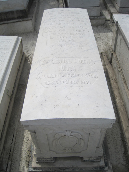 Stèle de guitta samuel