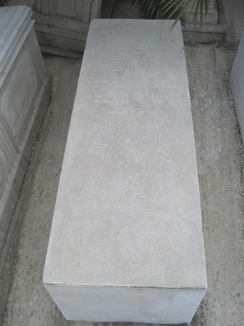 Lápide de levy jacob