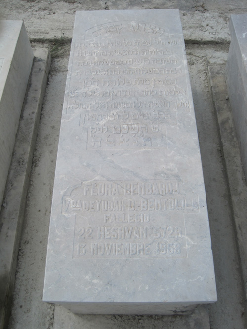 Stèle de bentolila flora