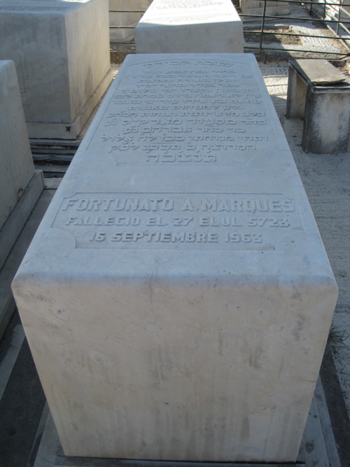 Stèle de marques fortunato
