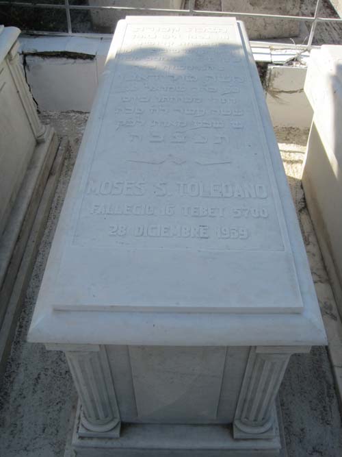Stèle de toledano moses