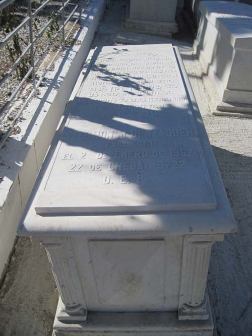מַצֵּבה פון benzaquen salomon
