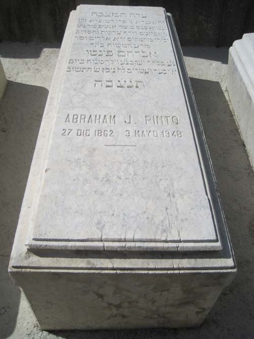 Stèle de pinto abraham