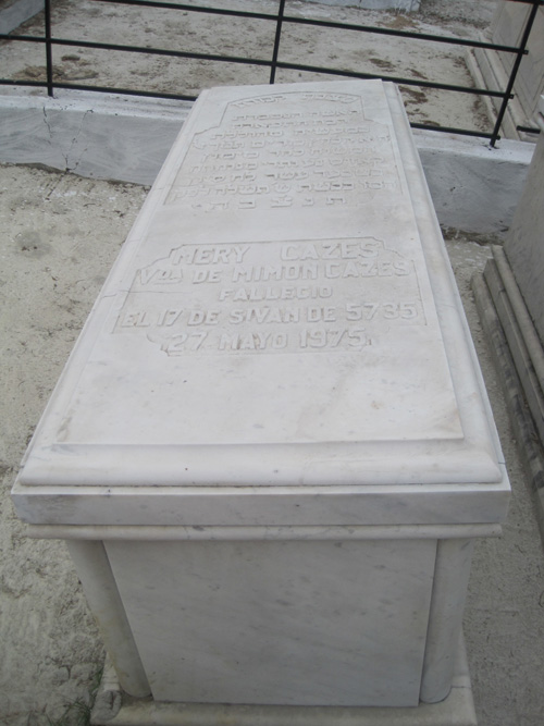 Stèle de cazes mery