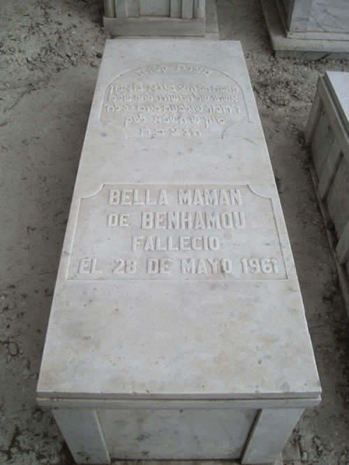 Stèle de maman bella