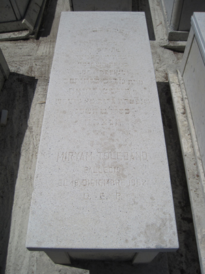 Stèle de toledano miriam