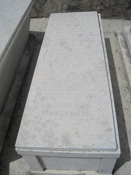 Stèle de benasuly leon