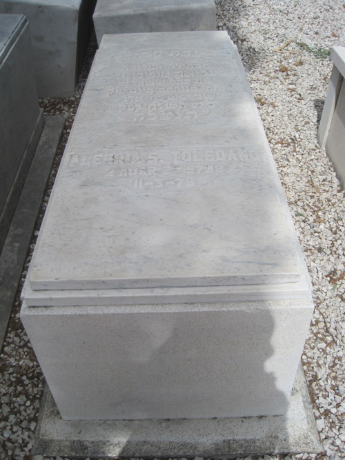 Stèle de toledano alegria