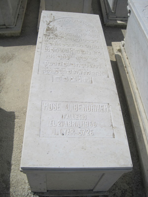 Lápide de bendrihem mose