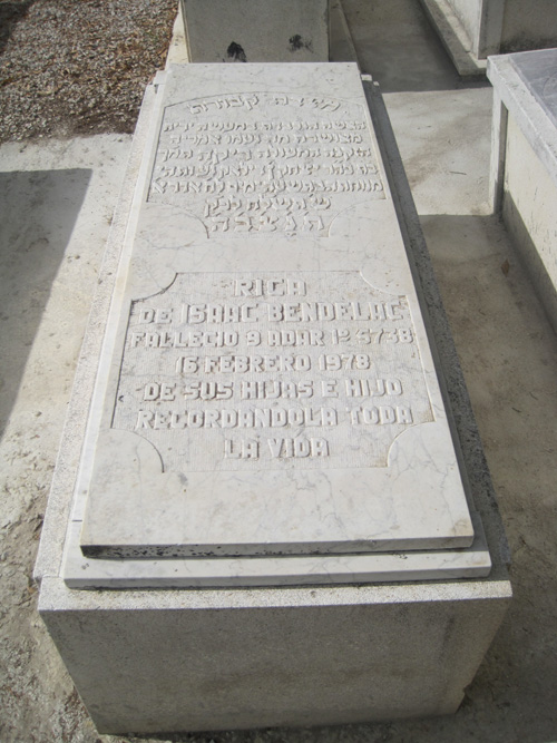 Stèle de bendelac rica