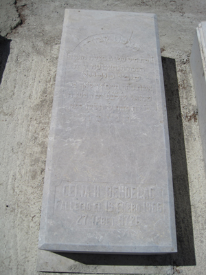 Stèle de bendelac celia