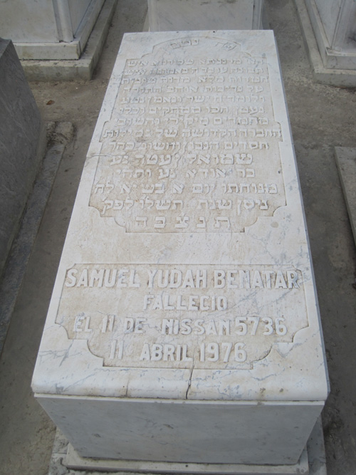 Lápide de benatar samuel