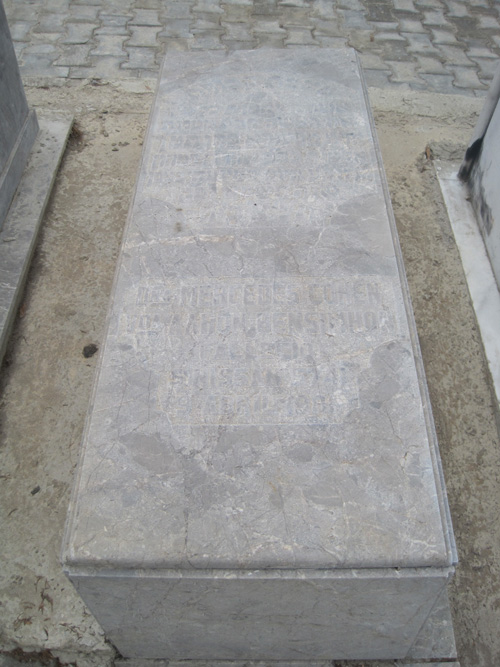 Grafsteen van cohen mercedes