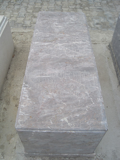 Lápide de barchilon simy