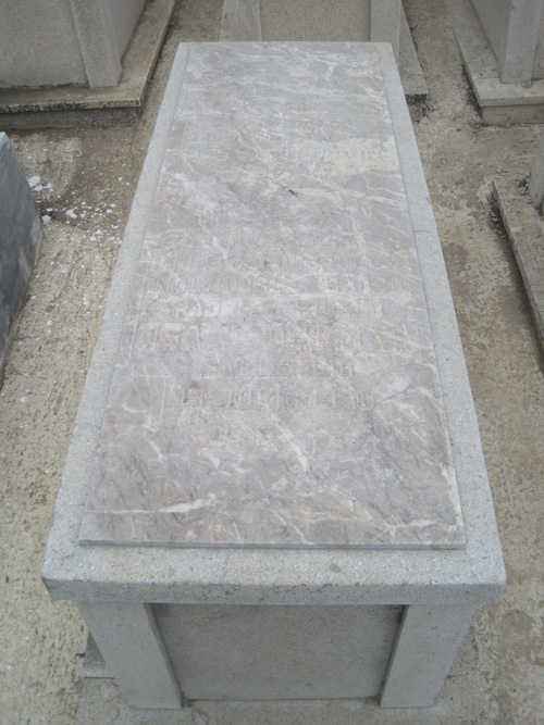 Stèle de delmar isaac