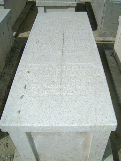 Lápide de corcia simy