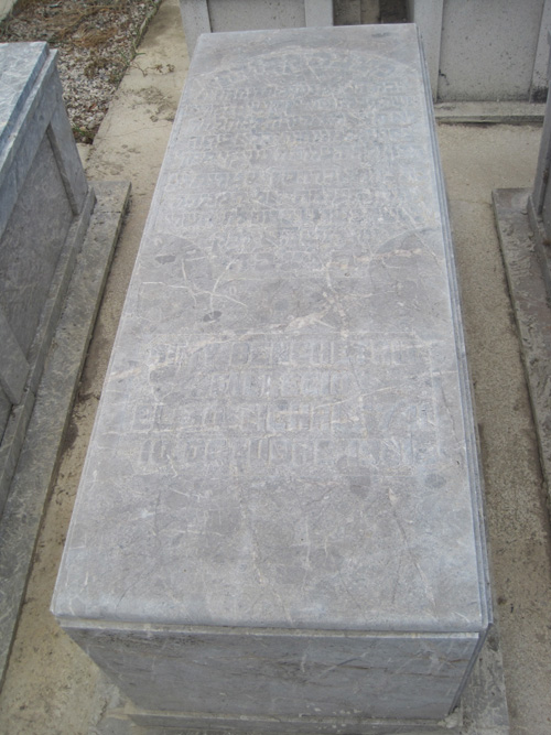 Stèle de benchetrit simy