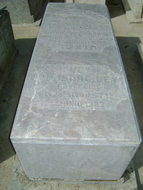Stèle de levy lucy