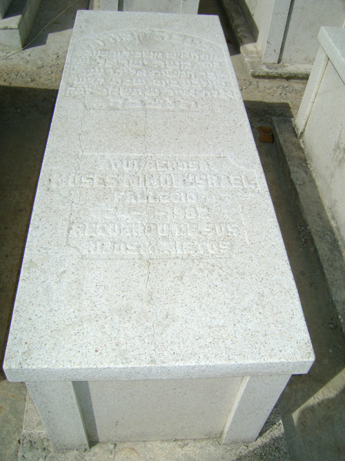Stèle de israel moses mimon