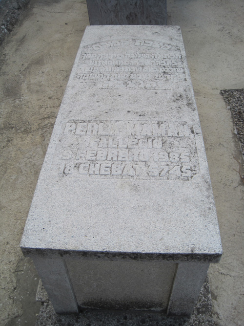 Stèle de maman perla