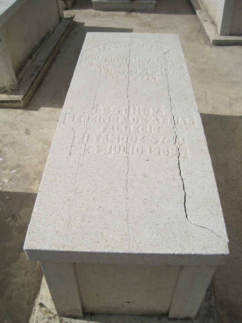 Stèle de benzimra esther