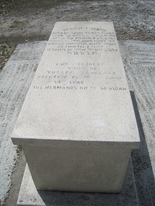 Lápide de eljarat luna