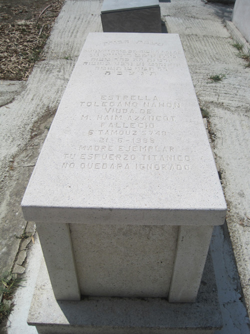 Stèle de toledano estrella